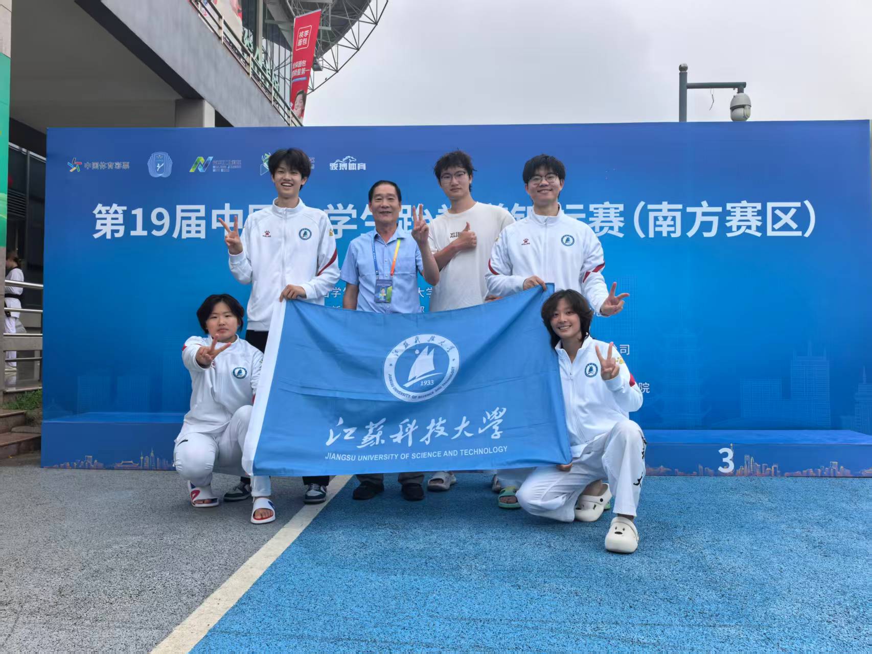 1750425704911693.jpg 3e73e5d5f68ea3ead86b3d2b4de28c1.jpg