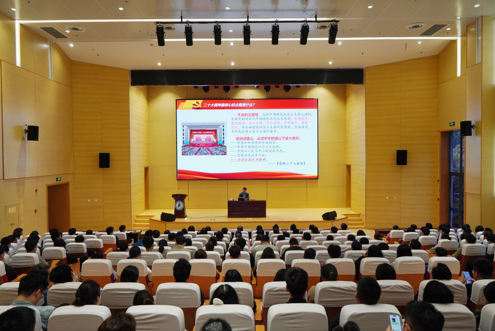 1682652047139904.jpg 2.jpg