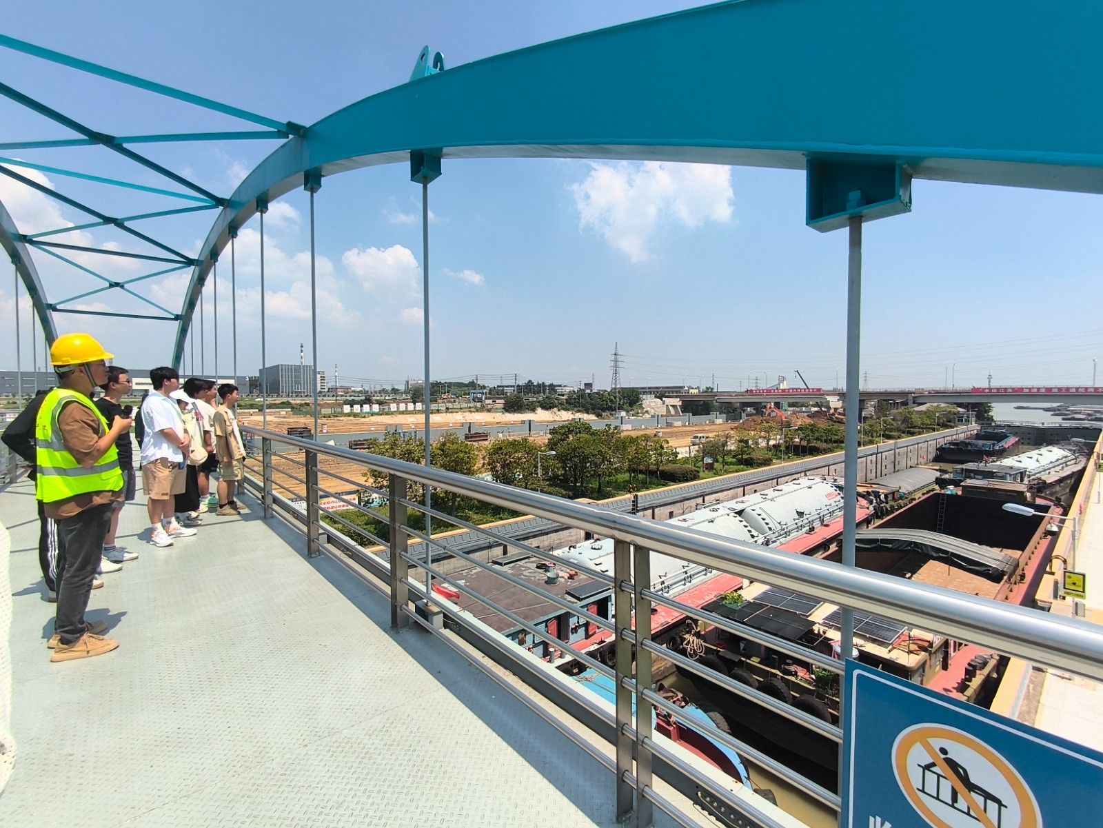 1751692001704353.jpg 2.jpg