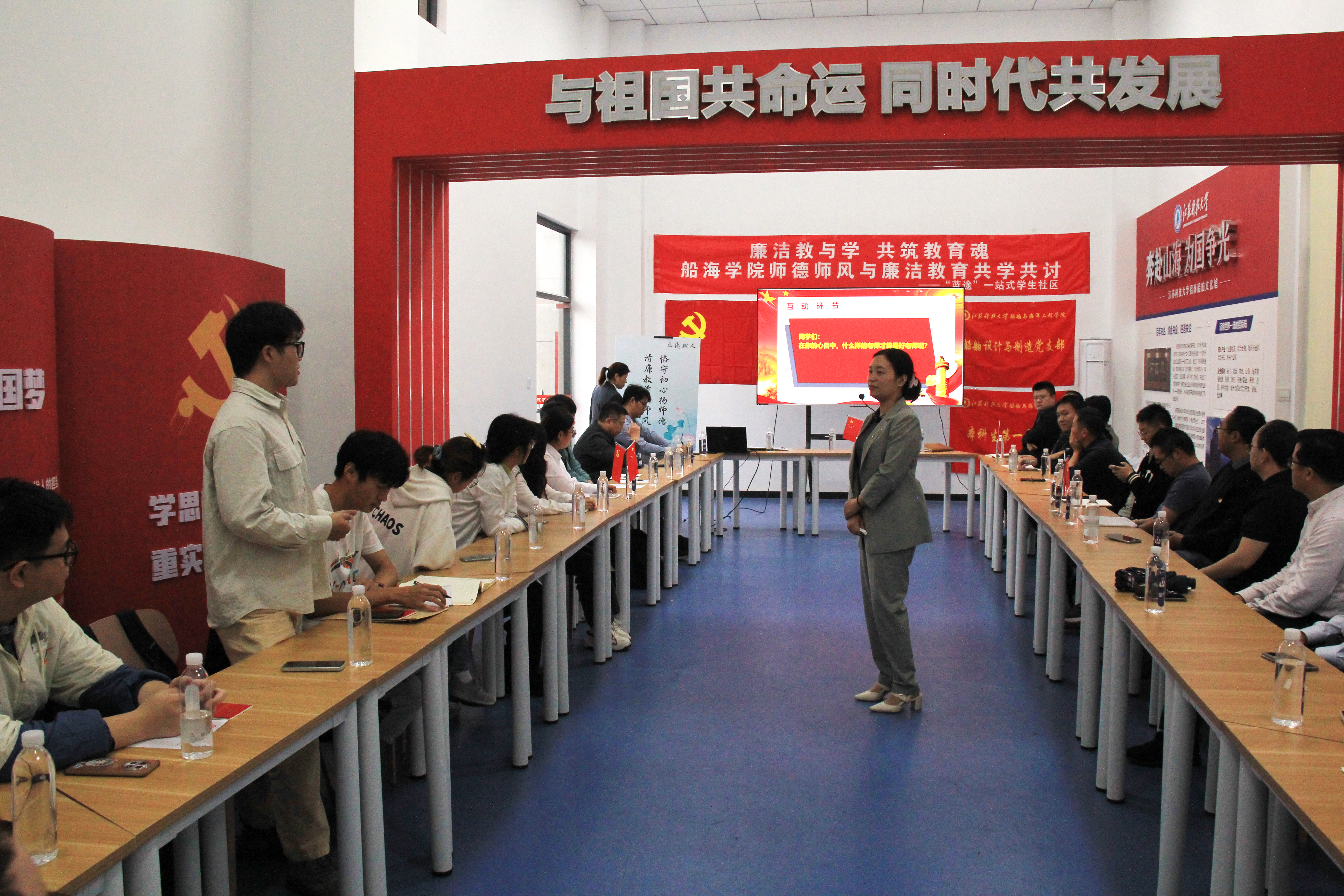 1729497562743683.jpg 1729497562743683.jpg