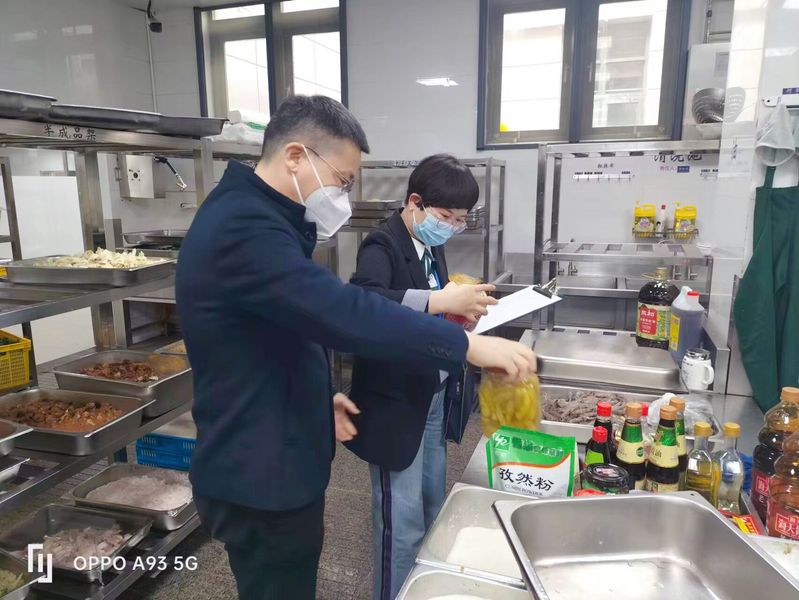 1678855848457554.jpg 后勤开展春季食品安全专项检查.jpg